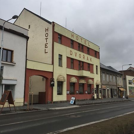 Hotel Dvorak Chrast (Chrudim) Bagian luar foto