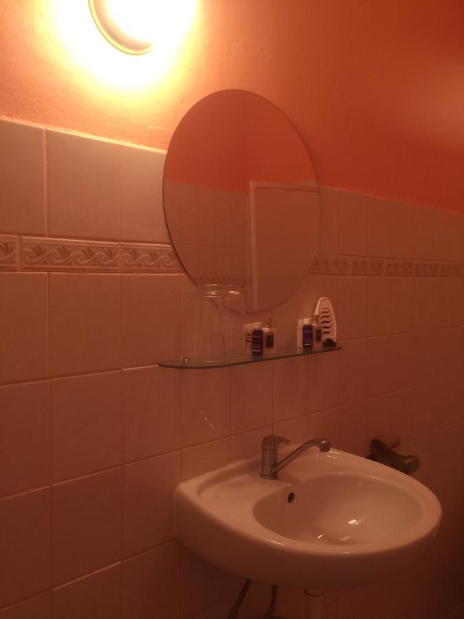 Hotel Dvorak Chrast (Chrudim) Bagian luar foto
