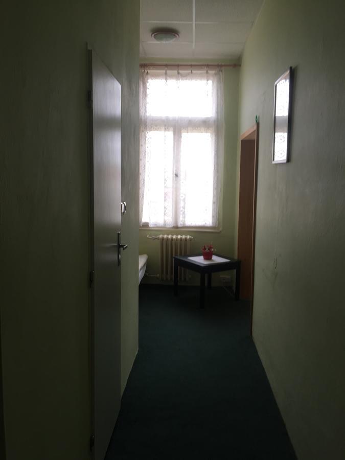Hotel Dvorak Chrast (Chrudim) Bagian luar foto